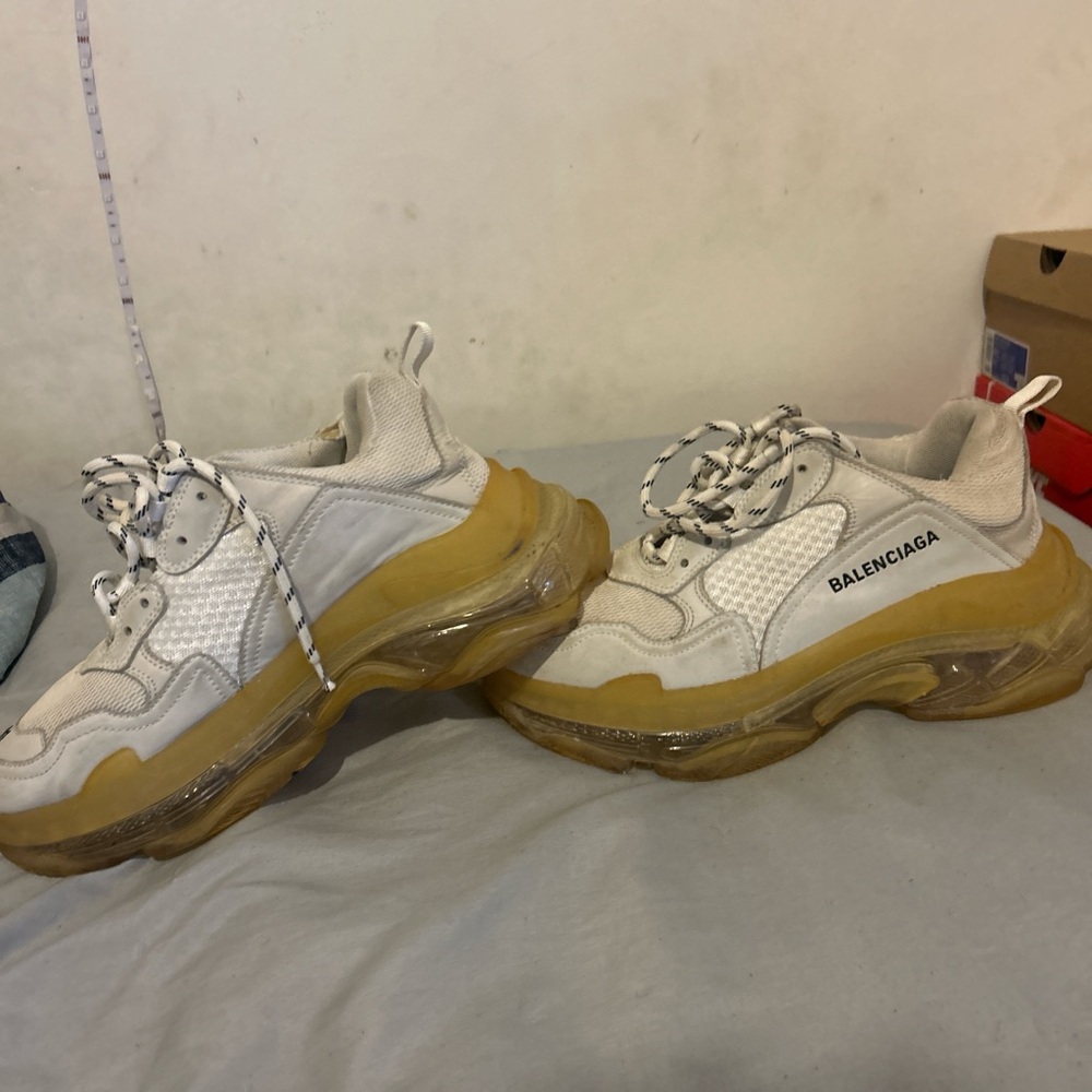 Balenciaga White and Tan Sneakers - Picture 4 of 4